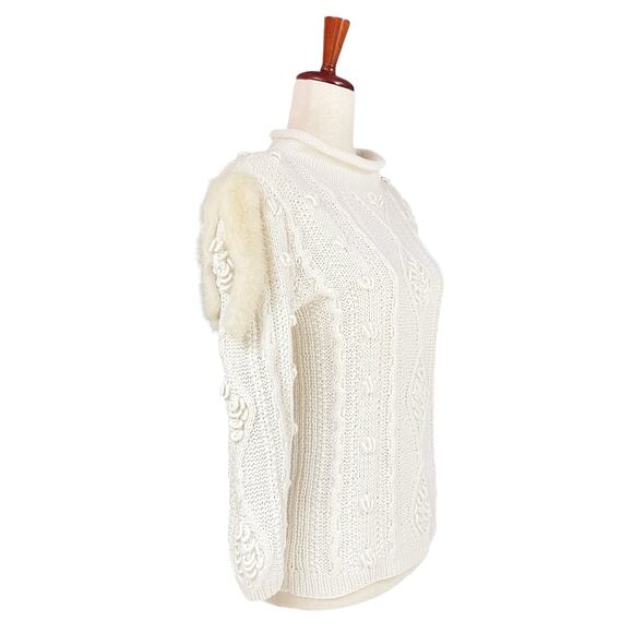JENNIFER REED Vintage Hand Knit White Sweater w Real Fur Shoulder Accents Size S - Picture 2 of 11